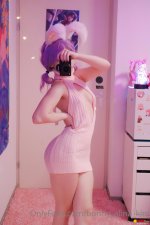 Alina Kim (1).jpg
