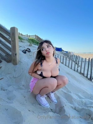 Katiana Kay (3).jpg